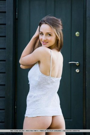 Bano adult dating in Emsworth